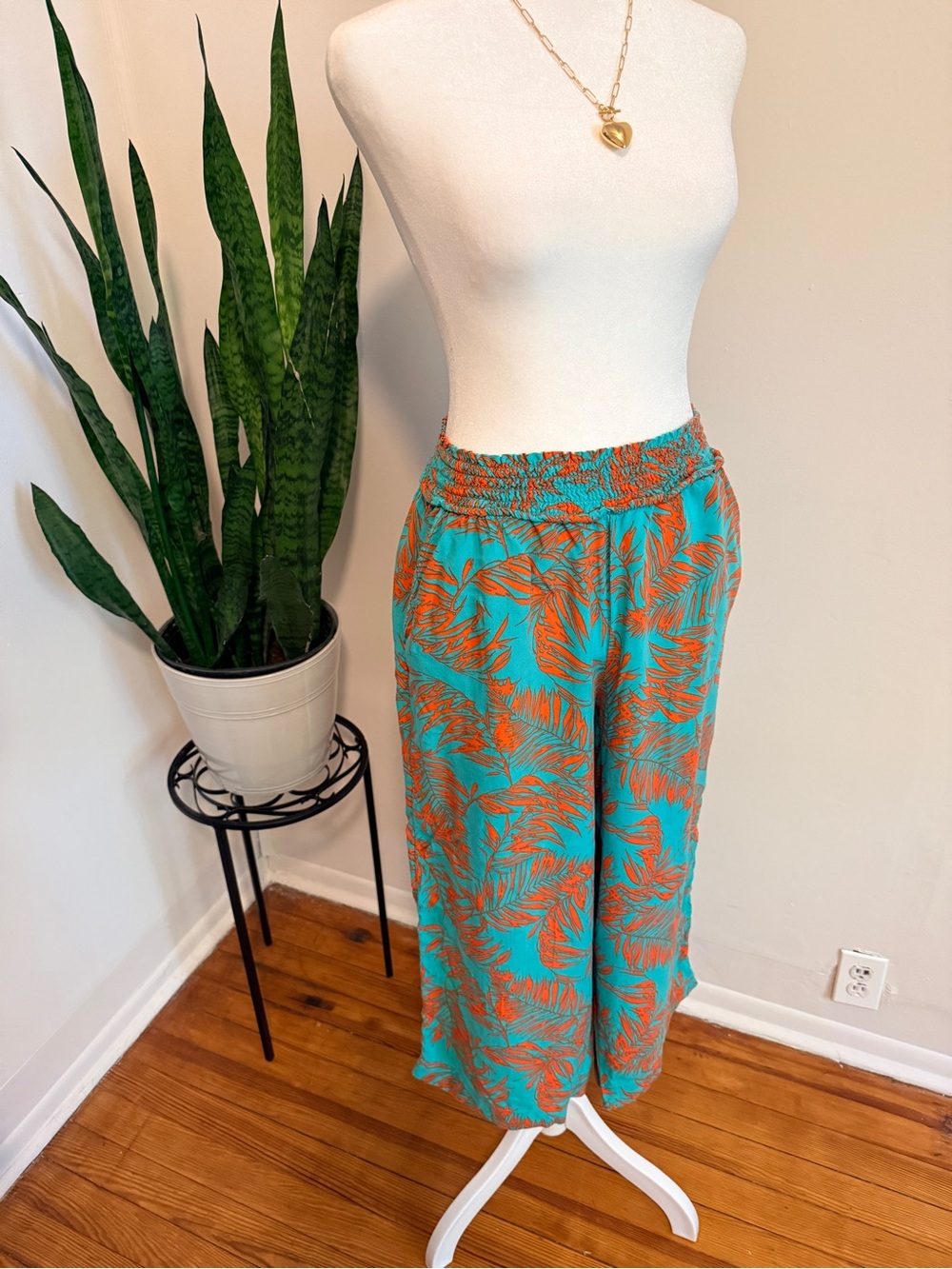 Jessica Simpson Teal Orange Tropical Print Wide Leg Cropped Pants Medium - Picture 2 of 9